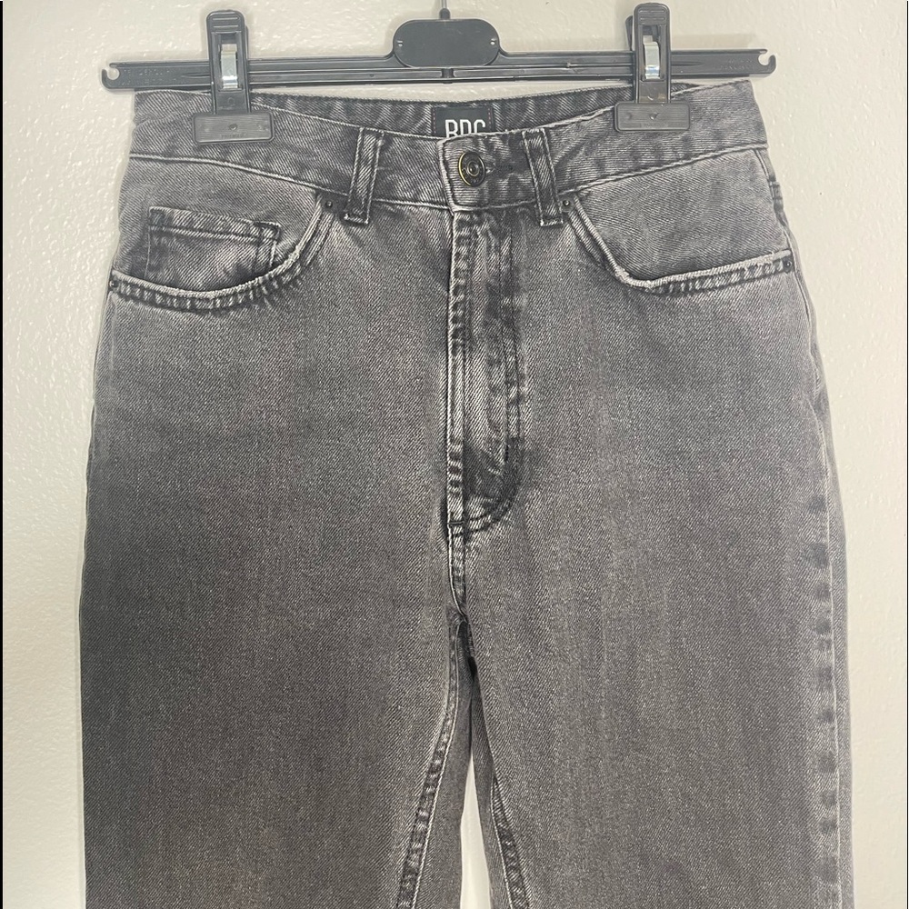 BDG Urban Outfitters Black High Rise Mushroom Embroidered Size 24 - Picture 4 of 7